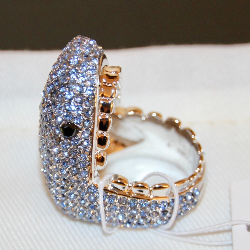 NWT Kate Spade Blue Pave Shark Ring Blue Size 6